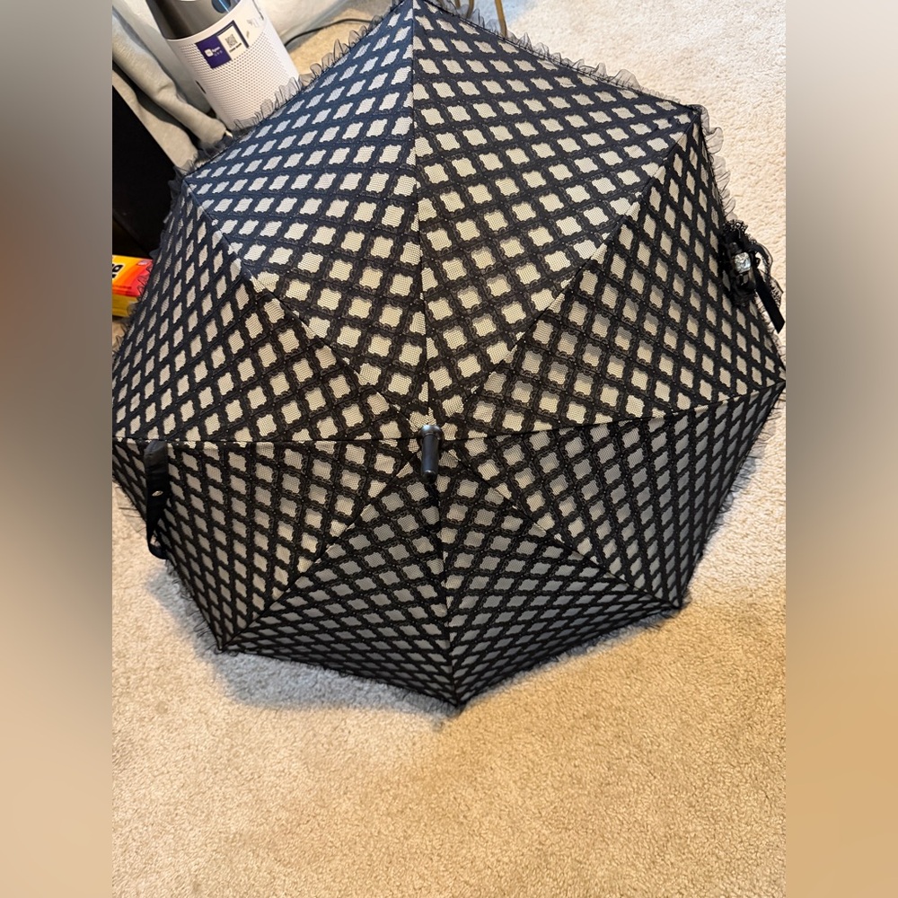 Chantal Thomas’s Paris Elegant Sun umbrella